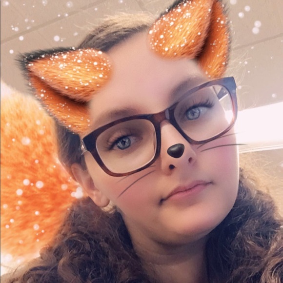 Meet your Posher, Amanda - Picture 1 of 1